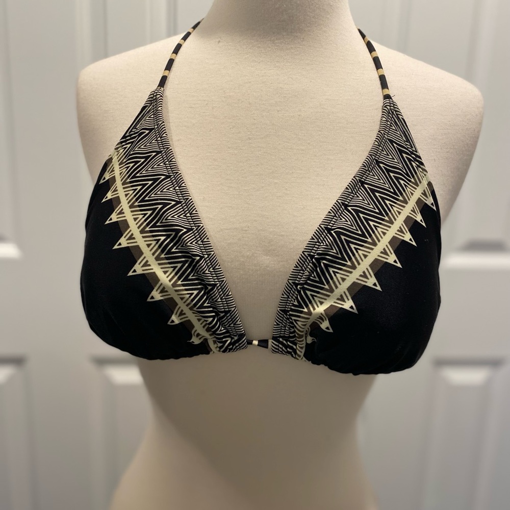 Athleta D cup triangle bikini top